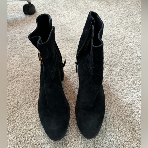 Stuart Weitzman Benedicta Bootie - Size 8 - Picture 8 of 10